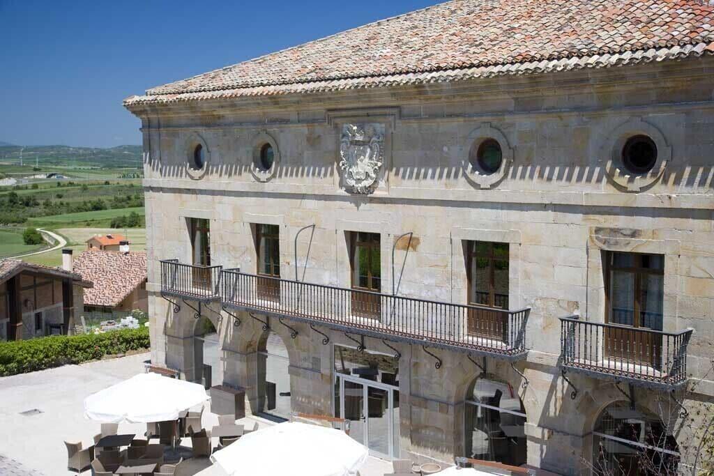 Parador De Argómaniz Εξωτερικό φωτογραφία
