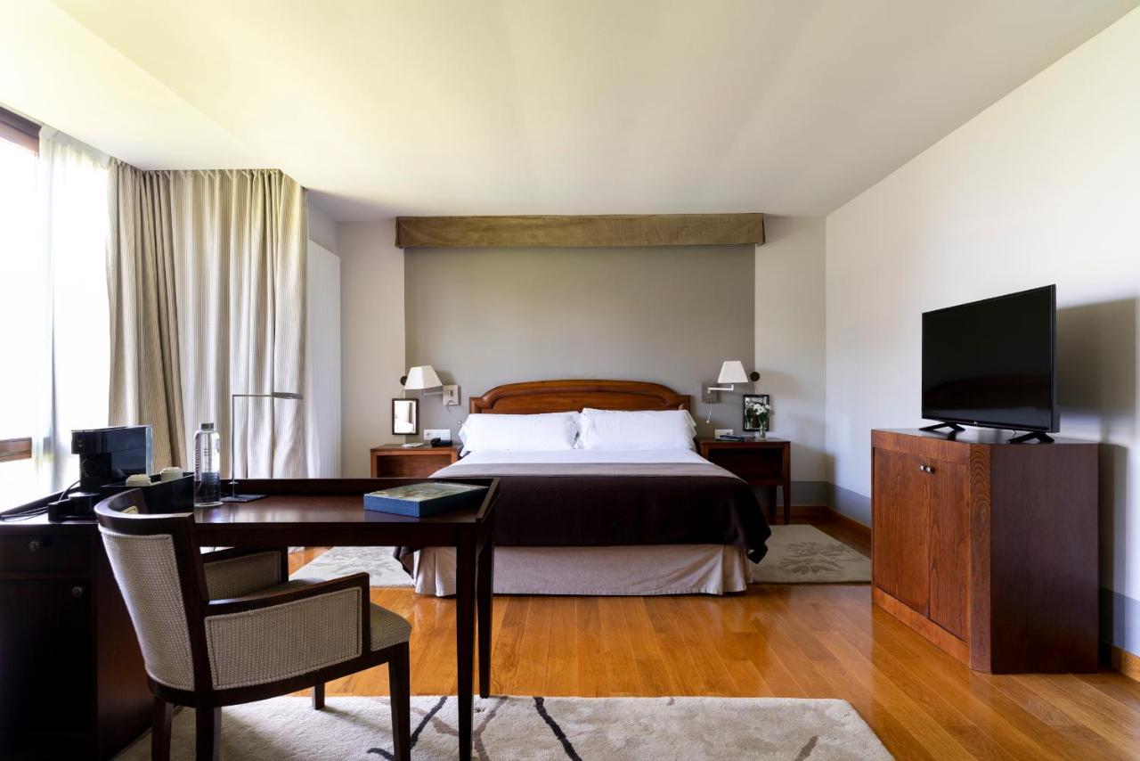 Parador De Argómaniz Εξωτερικό φωτογραφία